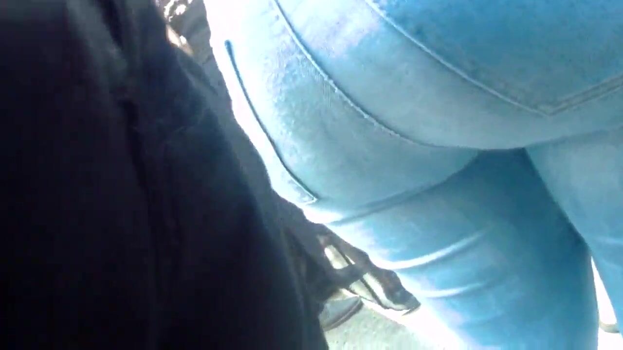 FAT BUTT HISPANIC OLDER INTO JEANS STROKVE