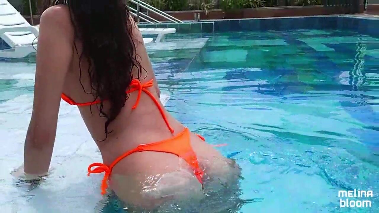 AT THE HOTEL POOL, I PLAYED WITH MY BOOTY AND MADE HIM