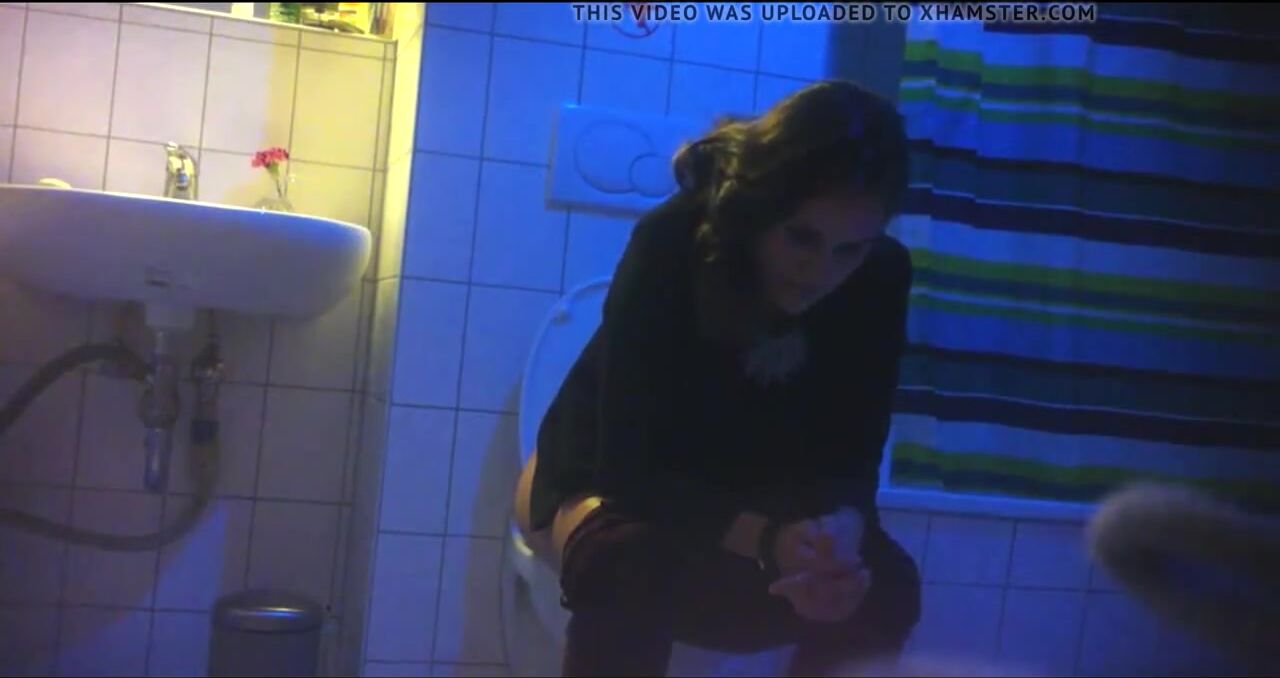 party time, voyeur web cam inside toilet, GF, part one