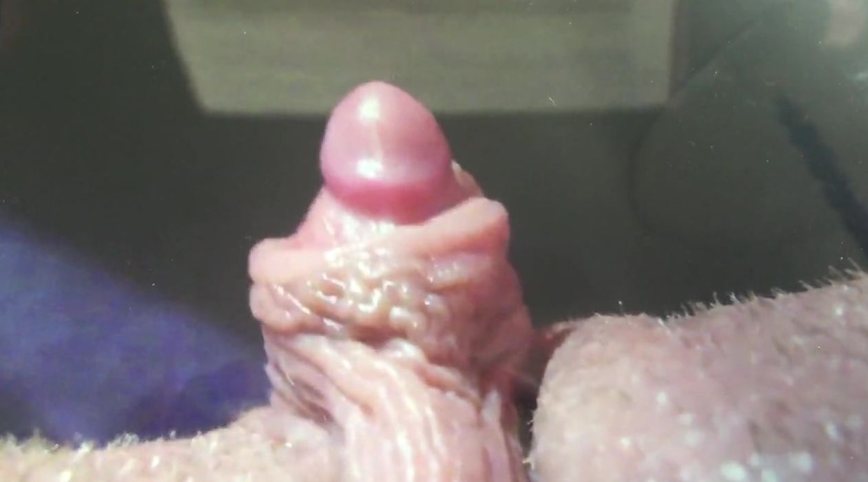 Mom posing her monstrous clitoris on FaceTime