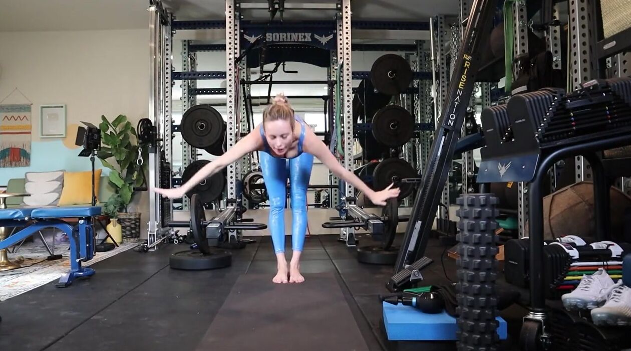 Brie Larson - Goddess Stretch Workout (April 2021)