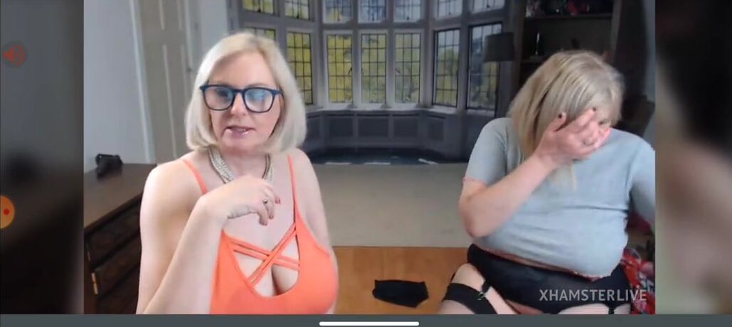 2 blonde grannies saggy titties licking nipples