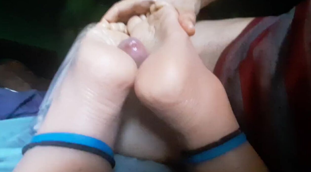 Silicone toes grind my penis until I cum