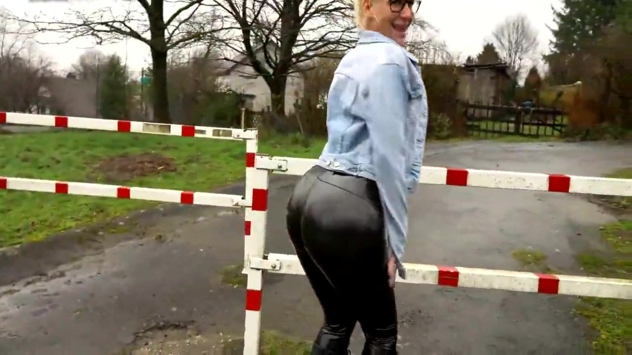 German mom Booty is Huge But Tight - PLOWED