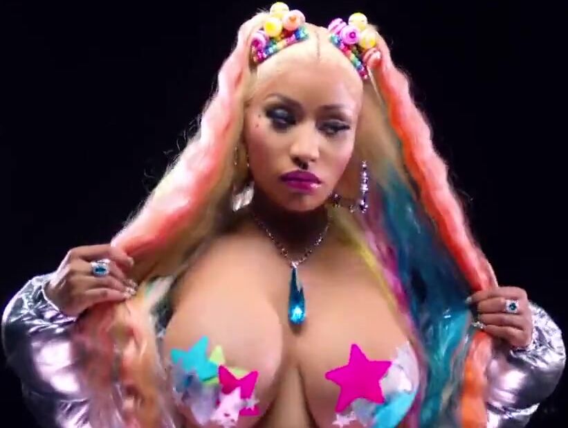 Nicki Minaj Huge Titties