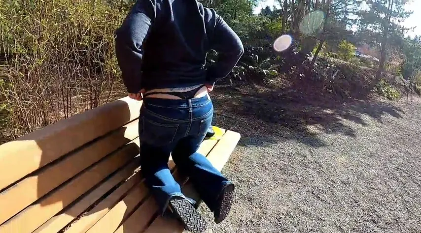 Latina Milf On Bench With Whaletail Porn Tube Video