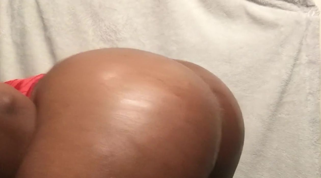 Twerking my Fat African Butt