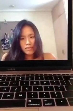 SG Uni Women Caught Masturbating On Zoom Part one