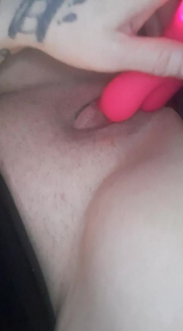 milf Masturbates Fat Clitoris with Dildo