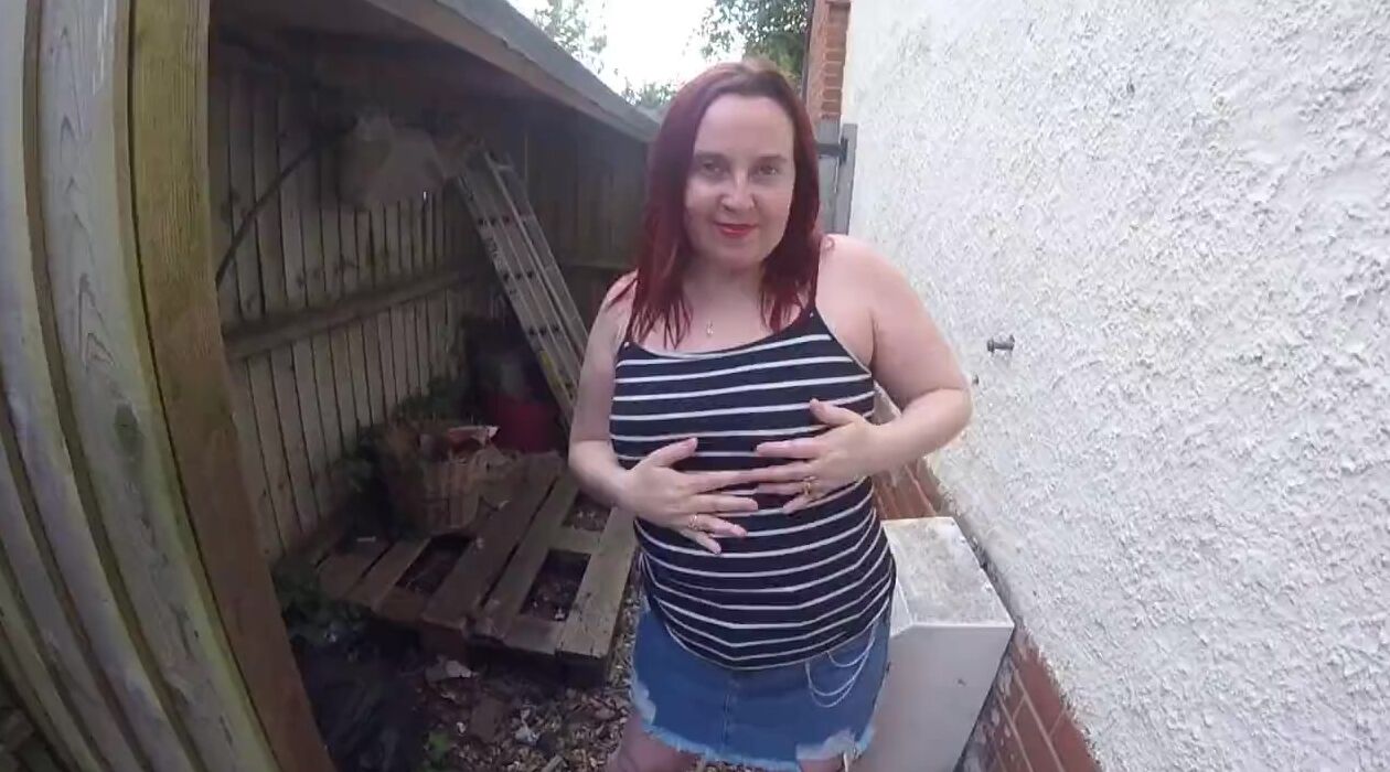 curvy Ex-Wife into Denim miniskirt flashing inside the yard