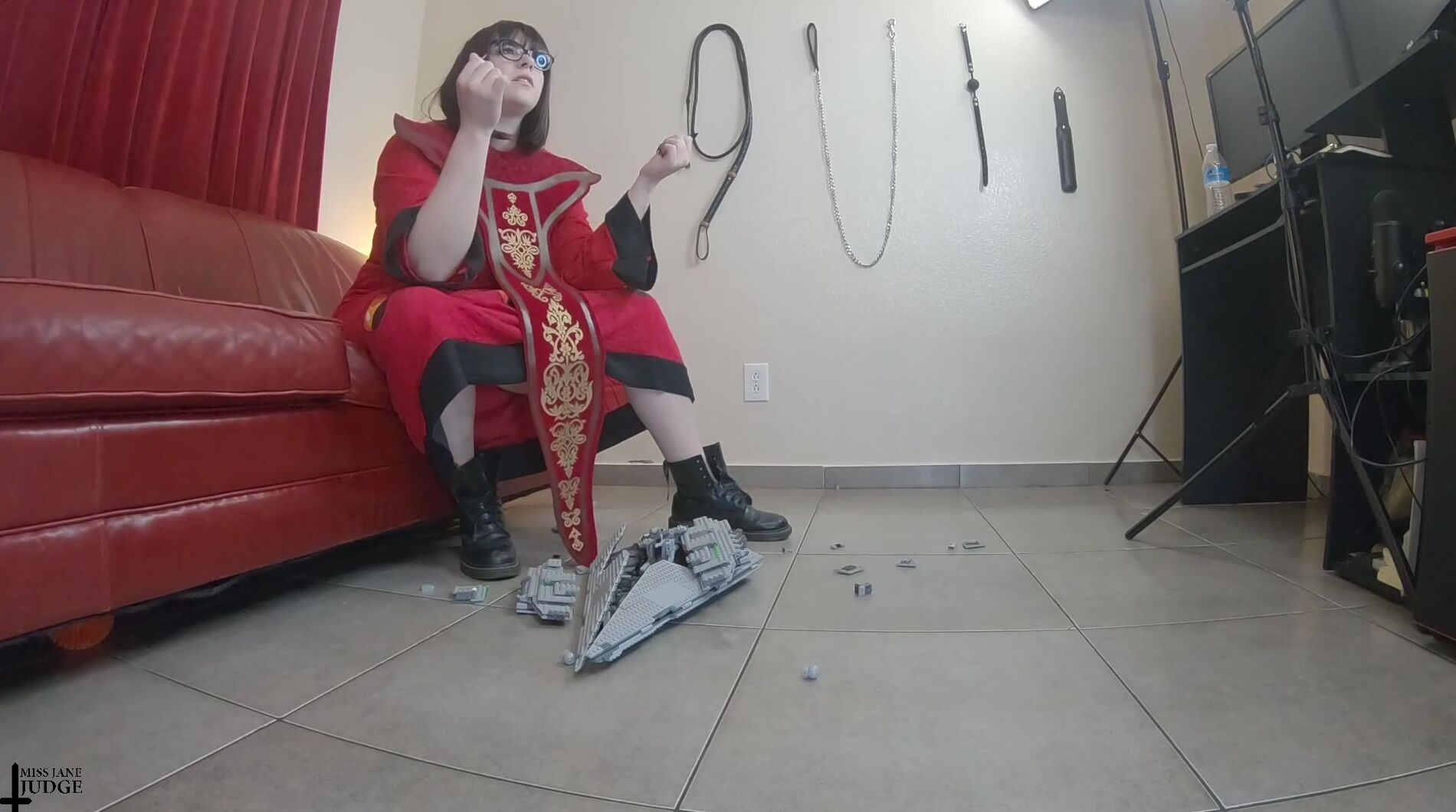 BTS Giantess Empress Destroys Performer Destroyer