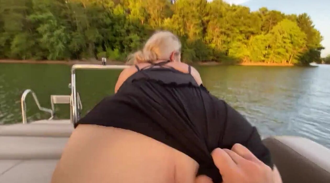 PAWG Boat Fucking