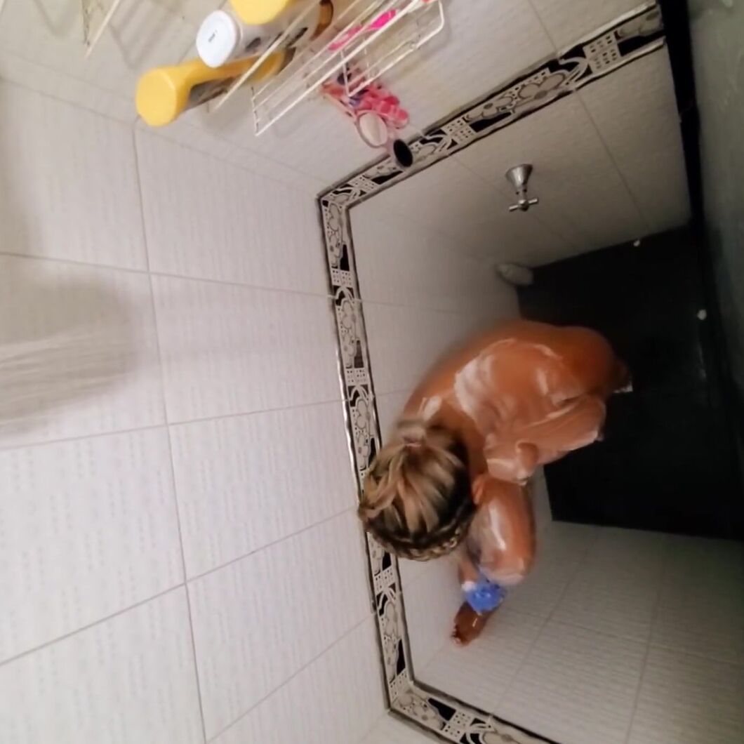 My Pregnant African Hispanic Fiance taking a Shower and Loves to be Watched