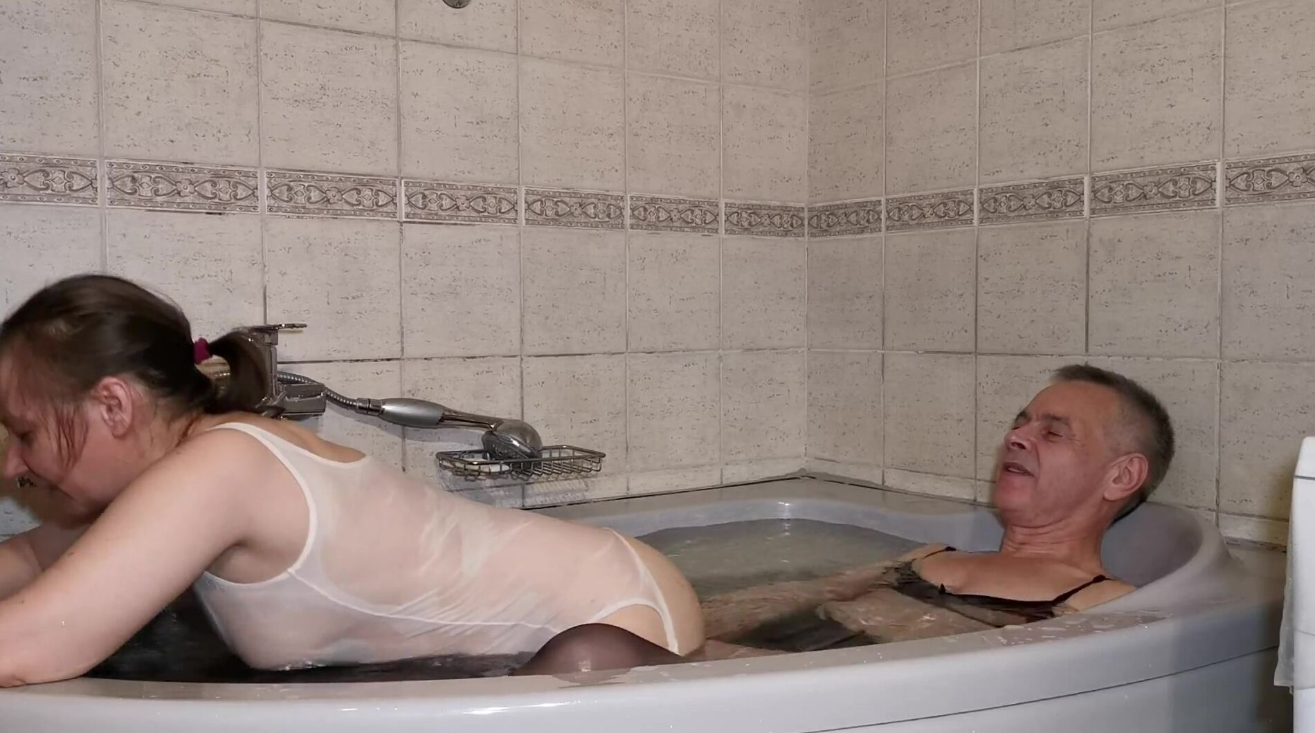 Bathtub Sex - Episode II - Becky Getting an Orgasm from Cum on her Booty - Michael Hernandez and Becky