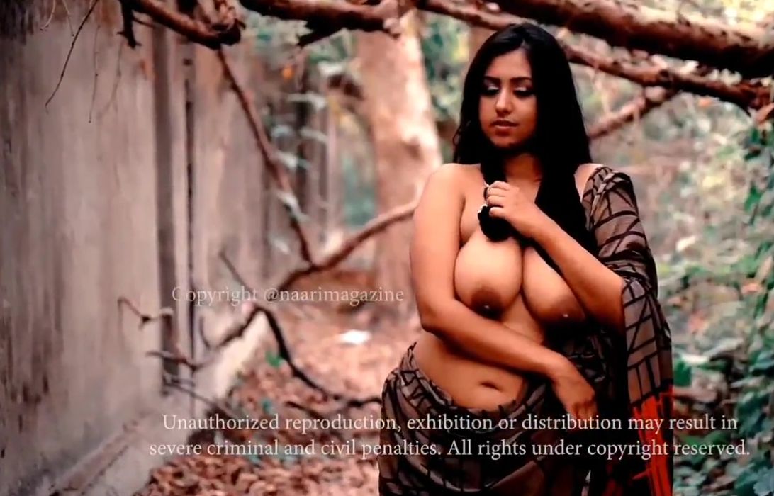 Moni Naked Saree Photoshoot