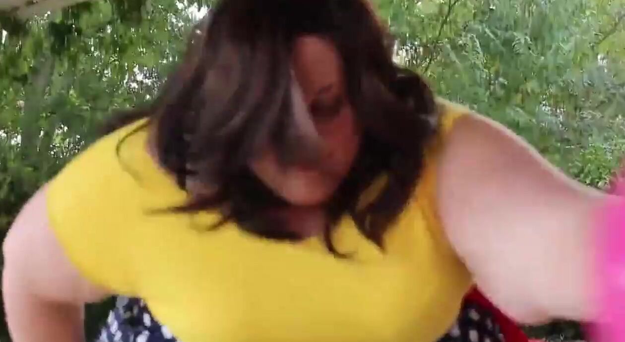 Ssbbw Ass Polkadot Skirt