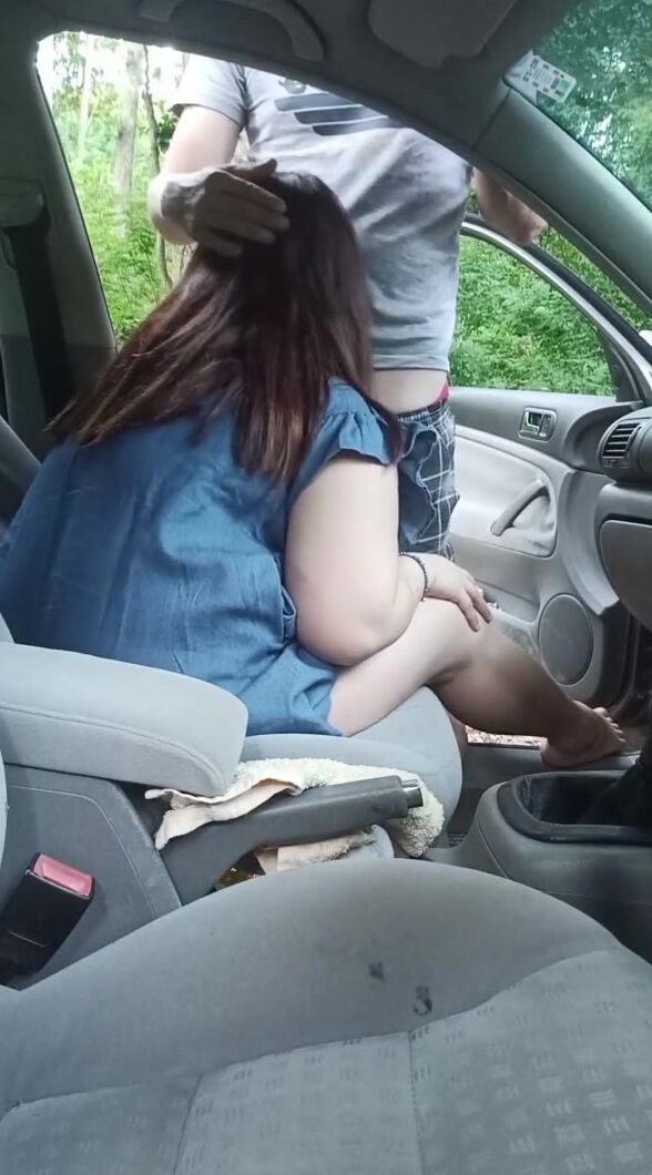 Dogging Pregnant Wifey Suck Strangers Dick into Vehicle