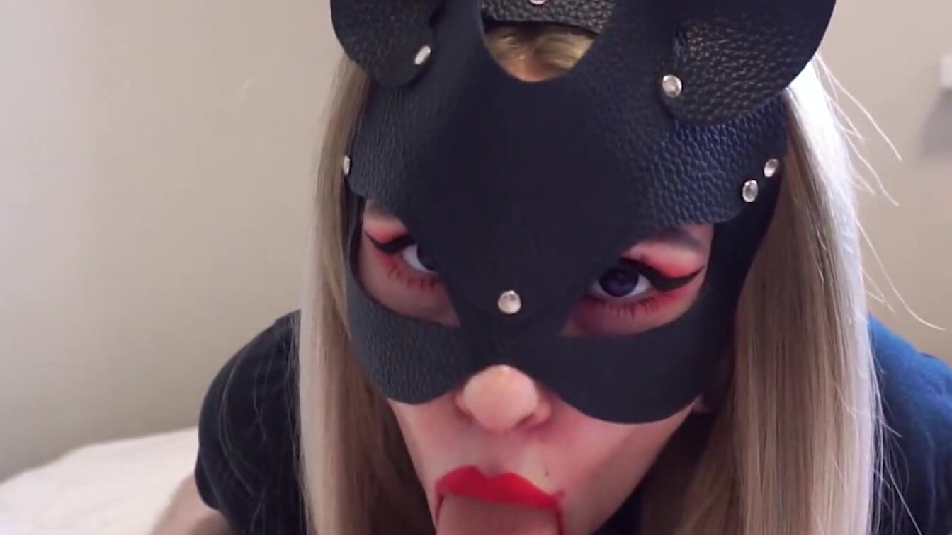 A LOT OF CUM INTO MY MOUTH! I Suck with Red Lipstick and he Cum into my Mouth and on