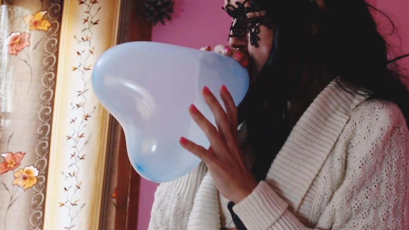 babe Bombshell Balloon Popping Action Fun Play and more