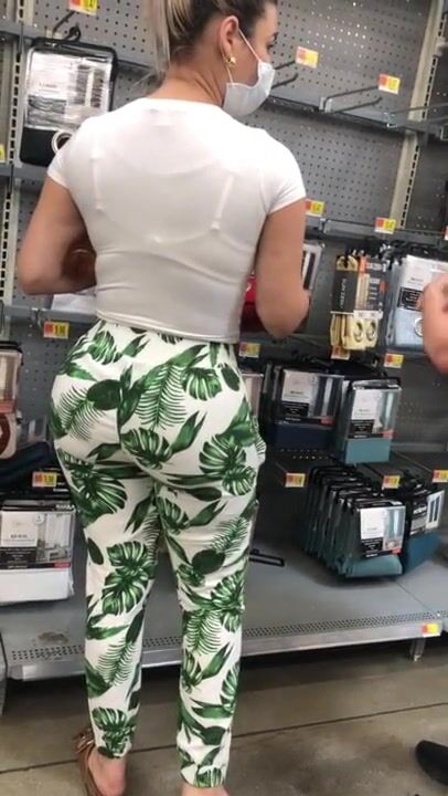 Hispanic fat booty making me nut inside Walmart pt one