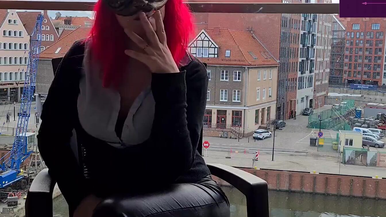 Smoking a Cigarette on the Balcony, your Gf Slips you into your Place of Cuckold