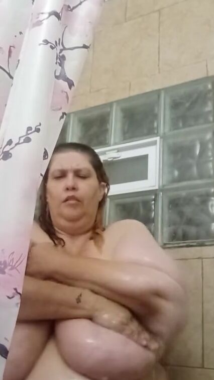 BBW milf Shower