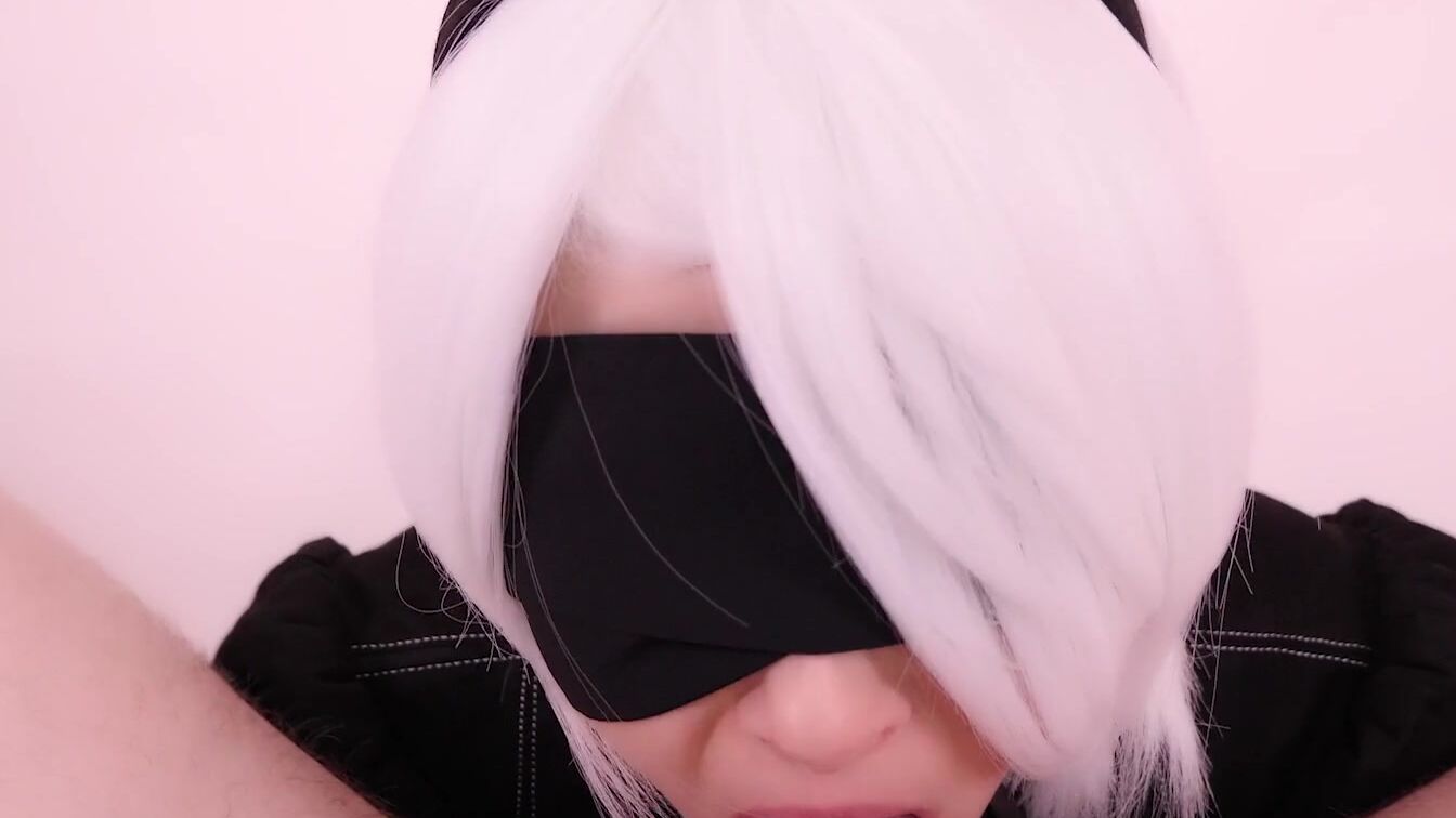 2B-J (Nier Cosplay Oral Sex)