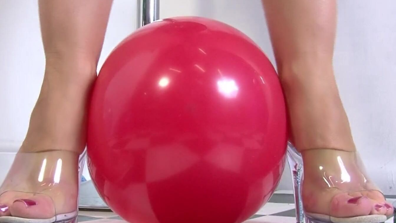 The Cheerleader and her Huge Balloons. Pop or Not! Pt2