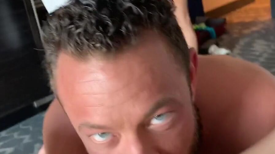 Blue Eyed Boy just Loves to Lick that Twat