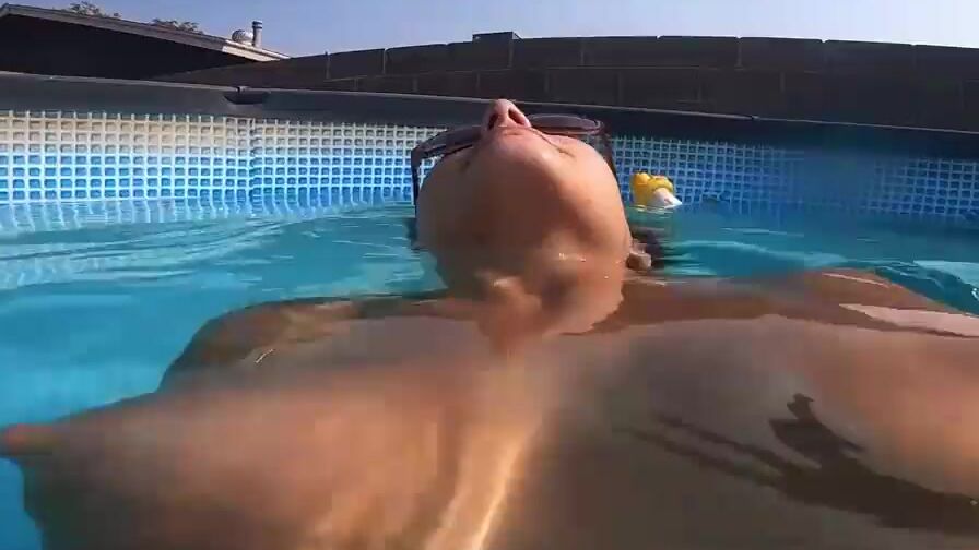 Underwater BLOWJOB, Milky Boobies & Eating Twat