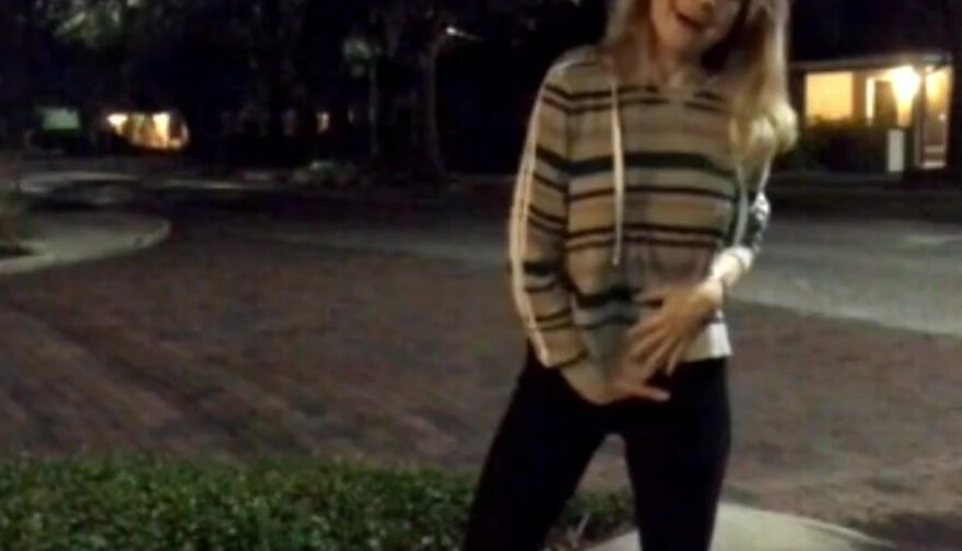 Classic Paulina: Cumming into Leggings