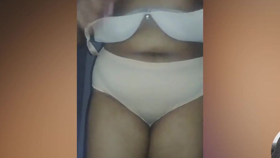 Srilankan Kandy sluts Changing Her Underwears