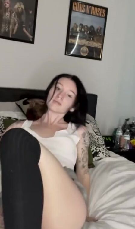 Inked School chick Cumming all over her Daddy’s back Massager