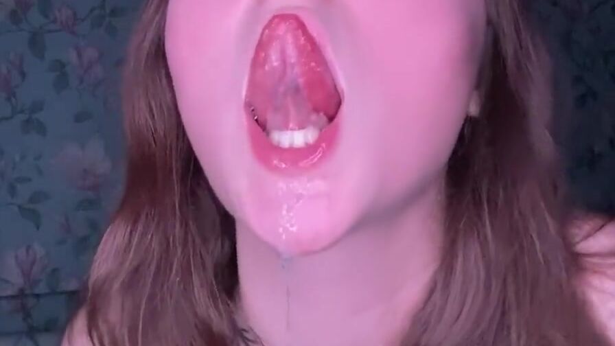 SupSexy up Close Mouth Tongue & Spit Play $ babe drooling