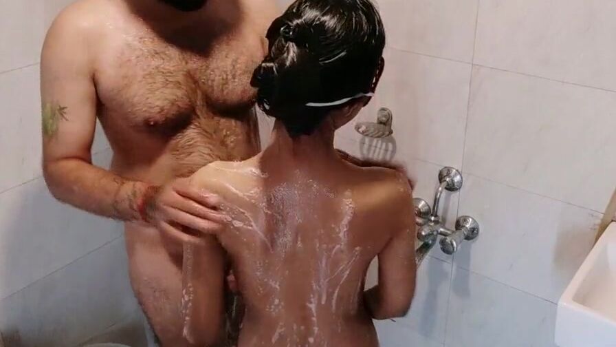 indian College sluts Into Wc Taking Shower Having Sex With Her Professor - Full Hindi Audio