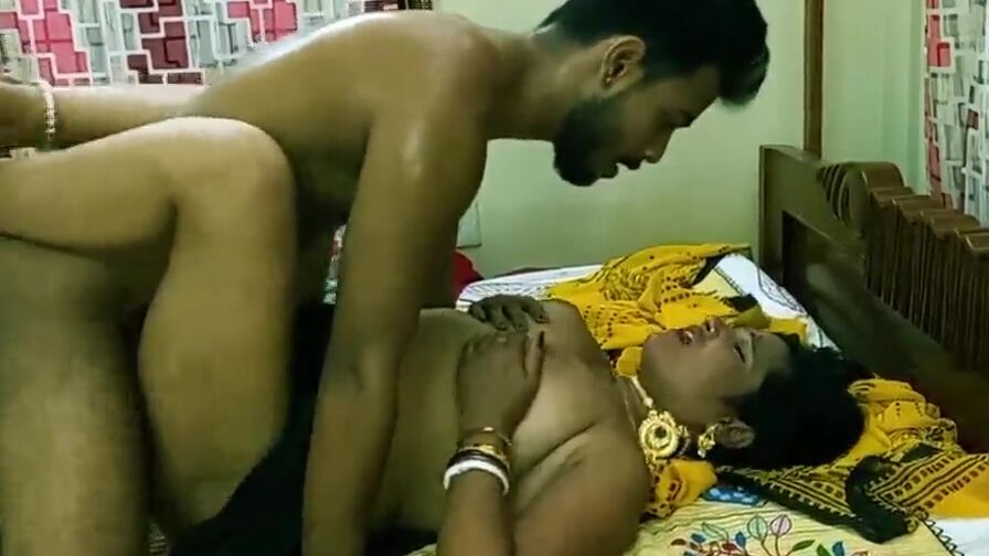 punjab Beauty mom Aunty gets freaky for fucking with me but i am teenagers boy!! clear hindi audio