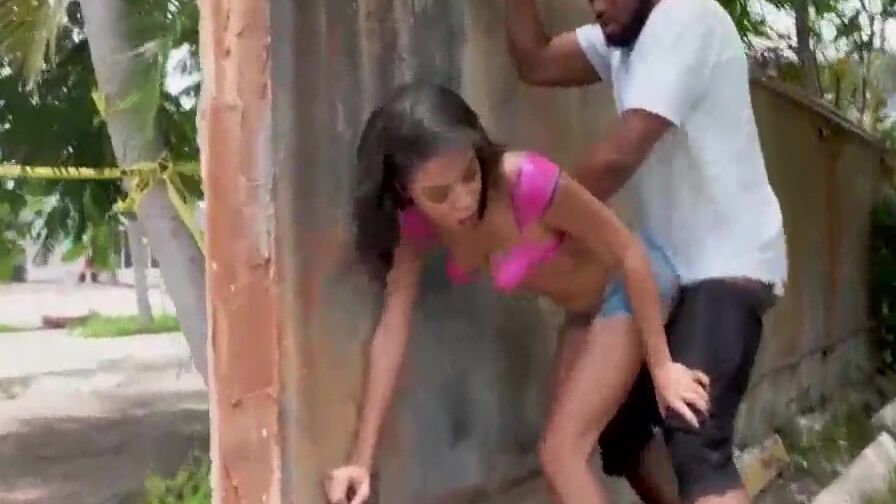 Maya Bijou Getting Screwed inside Outdoor