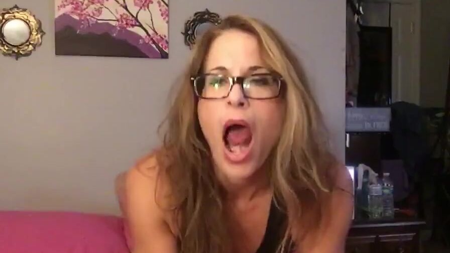 milf inside glasses Loves to got boned, until she’s pumped full of cum