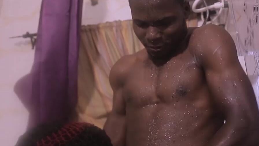 My madam was too tired to take her bath tub I am just here to help (trailer)