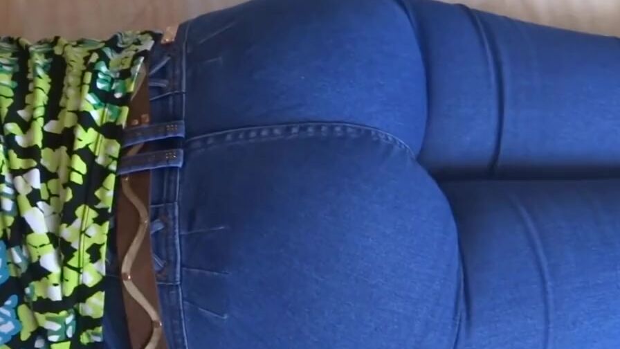 Older shows off her gigantic booty inside jean, finger bang, masturbatio