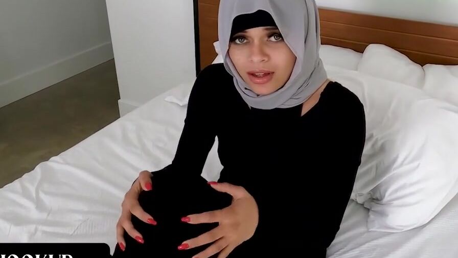 Hijab Hookup - babe Arab women Blows Her Coach's Penis During Workout And Shows Him Her Beauty Panties