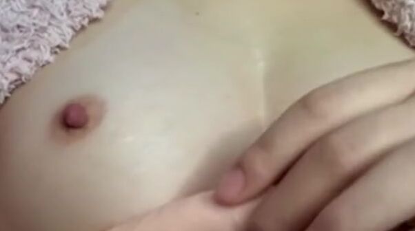 【個人撮影】可愛いおちんちんディルドで乳首イキ♡︎ Japanese Masturbation, Self-satisfaction ,Nipples Orgasm, Tiny Dick toy