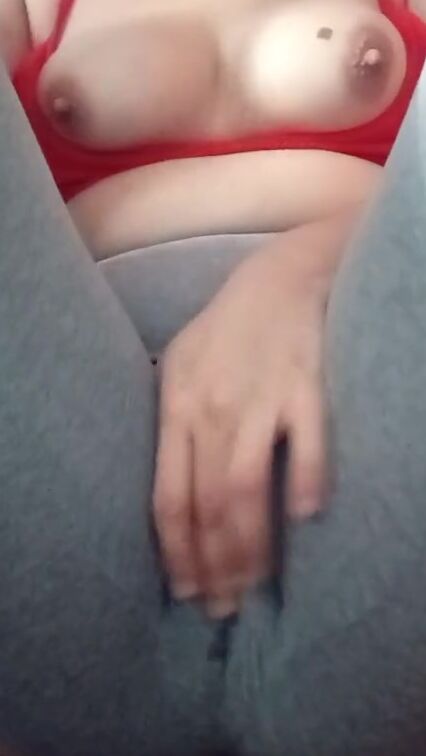 Cum herself Camel toe squirt grey leggings