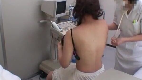 Mr. Kawazu, a gorgeous woman with glasses, had pretty gigantic jugs when she took it off ... Palpation sex tape Actual