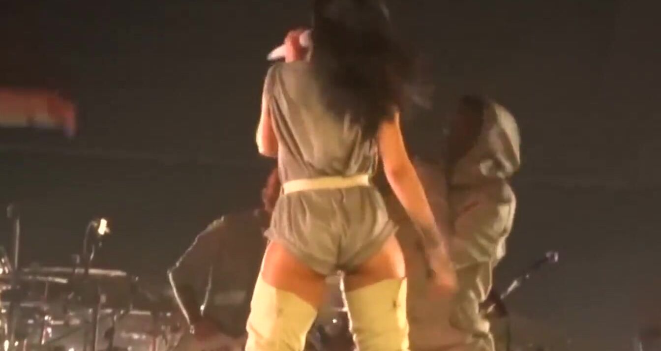 Celebrity sex - Rihanna Performance - Before Covid -19