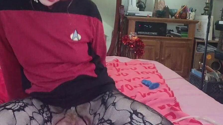 Camgirl Trek RP - Ginger Starfleet Captain riding alien and getting anal cummed - TheGoddessOfLust