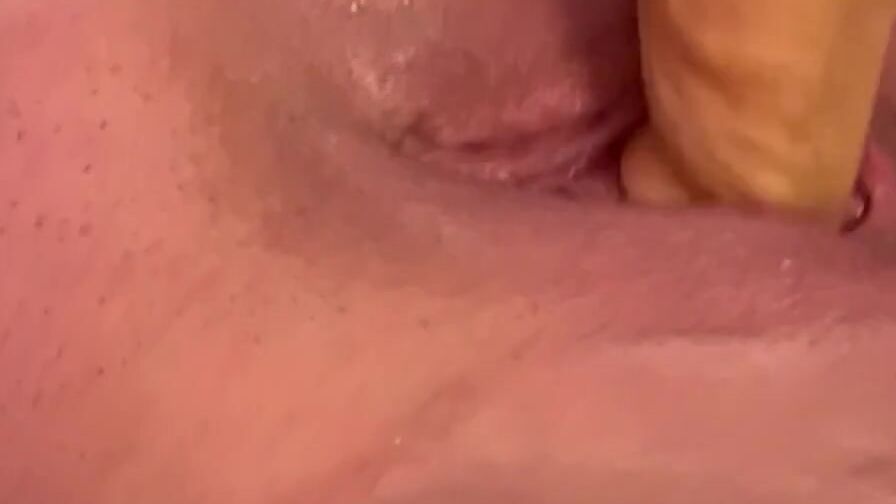 Quick close up squirt from my juicy snatch