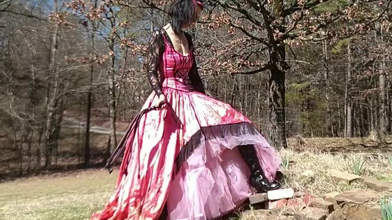 Outdoors dress up