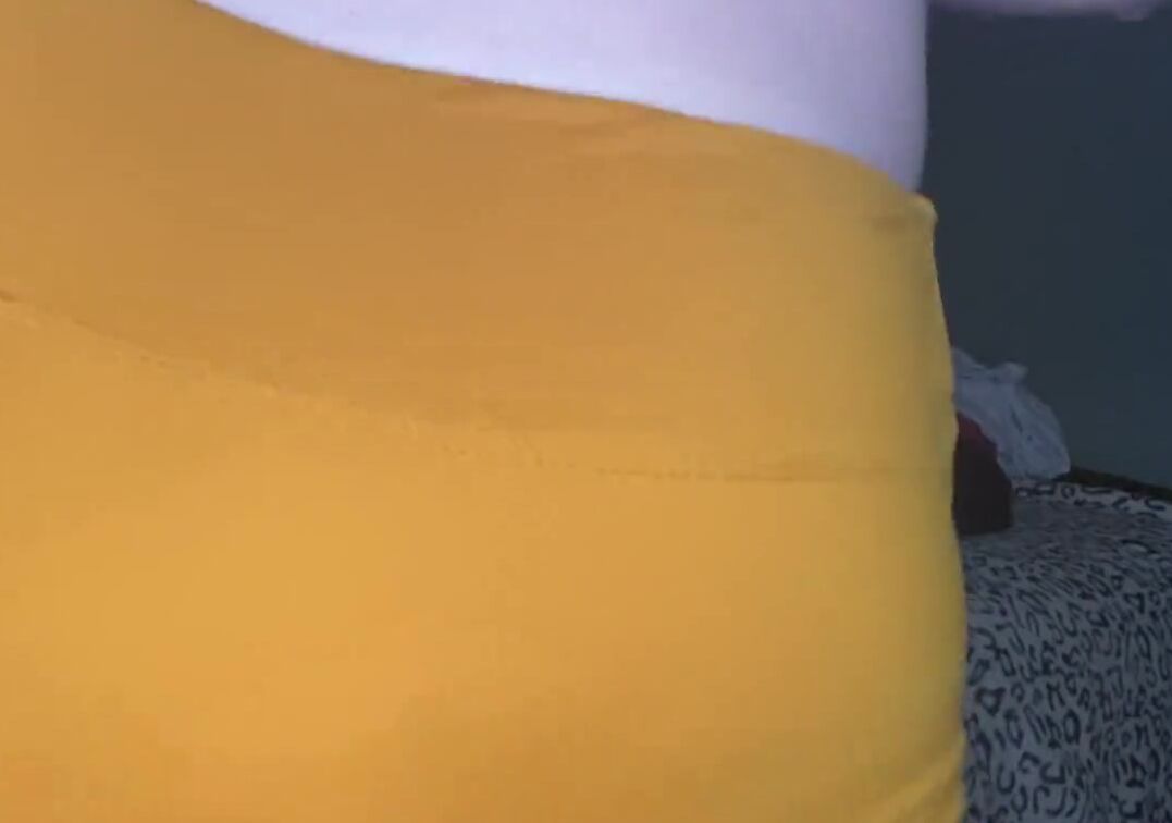 worship my posing, clenching milf butt inside spandex shorts, grinding peeldowns/peelups and haul try on