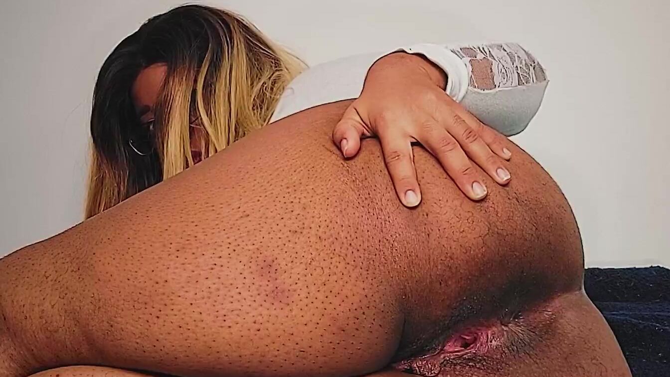 Black Hispanic milf has a fat butt thirsty for a super sexy spanking and a penis to drill it